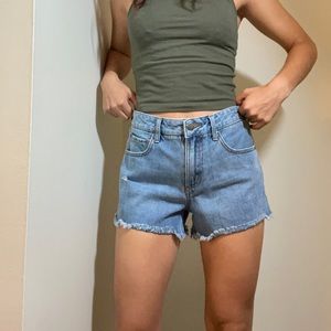 RVCA light wash shorts 26 waist